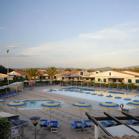 Villaggio Turistico La Cecinella База отдыха Марина-ди-Чечина