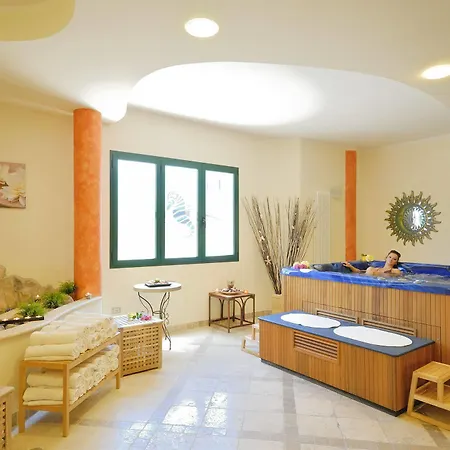 Villaggio Turistico La Cecinella База отдыха Марина-ди-Чечина