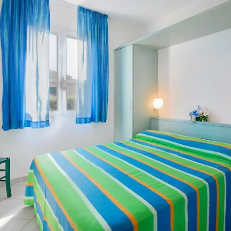Tatil parkı Villaggio Turistico La Cecinella 3*