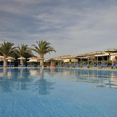 Villaggio Turistico La Cecinella Tatil parkı