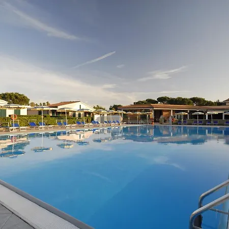 Tatil parkı Villaggio Turistico La Cecinella 3*